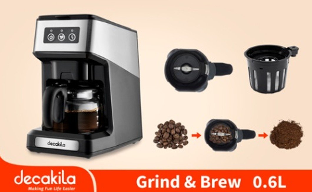 Drip coffee maker with grinder